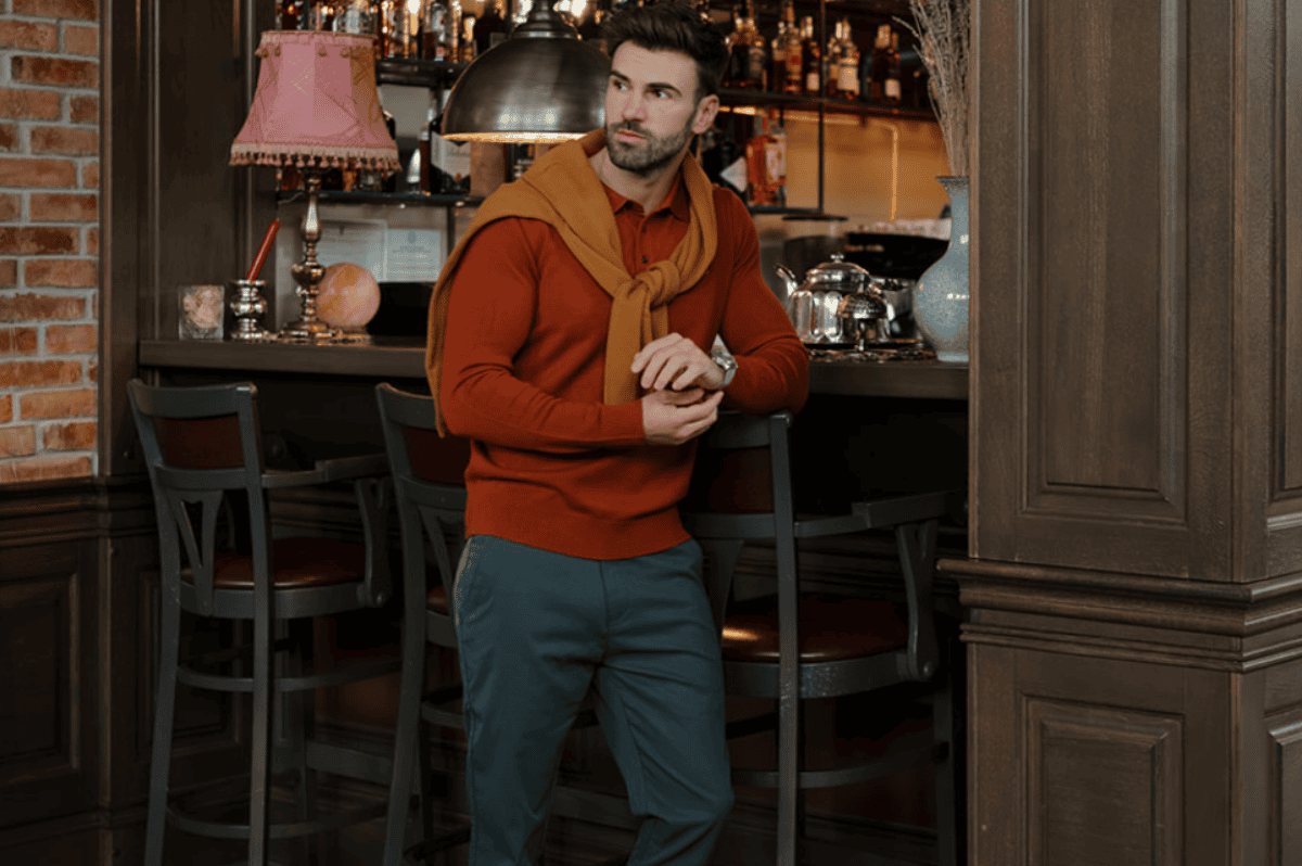 Pantaloni de bărbați populari în acest sezon și cum îi porți corect 